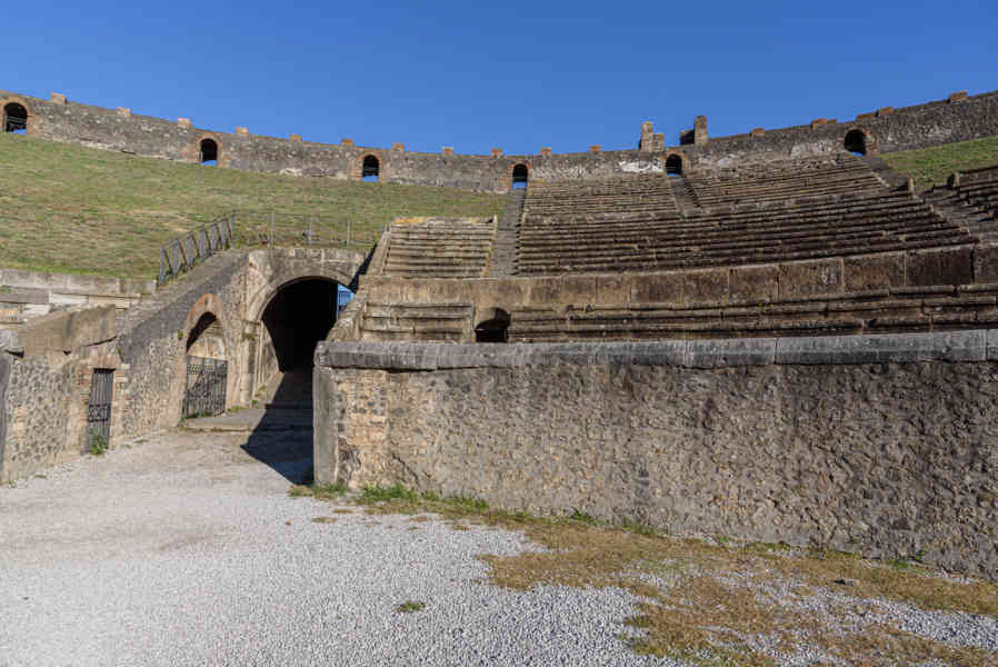 057 - Italia - Pompeya - parque arqueológico de Pompeya - Anfiteatro.jpg